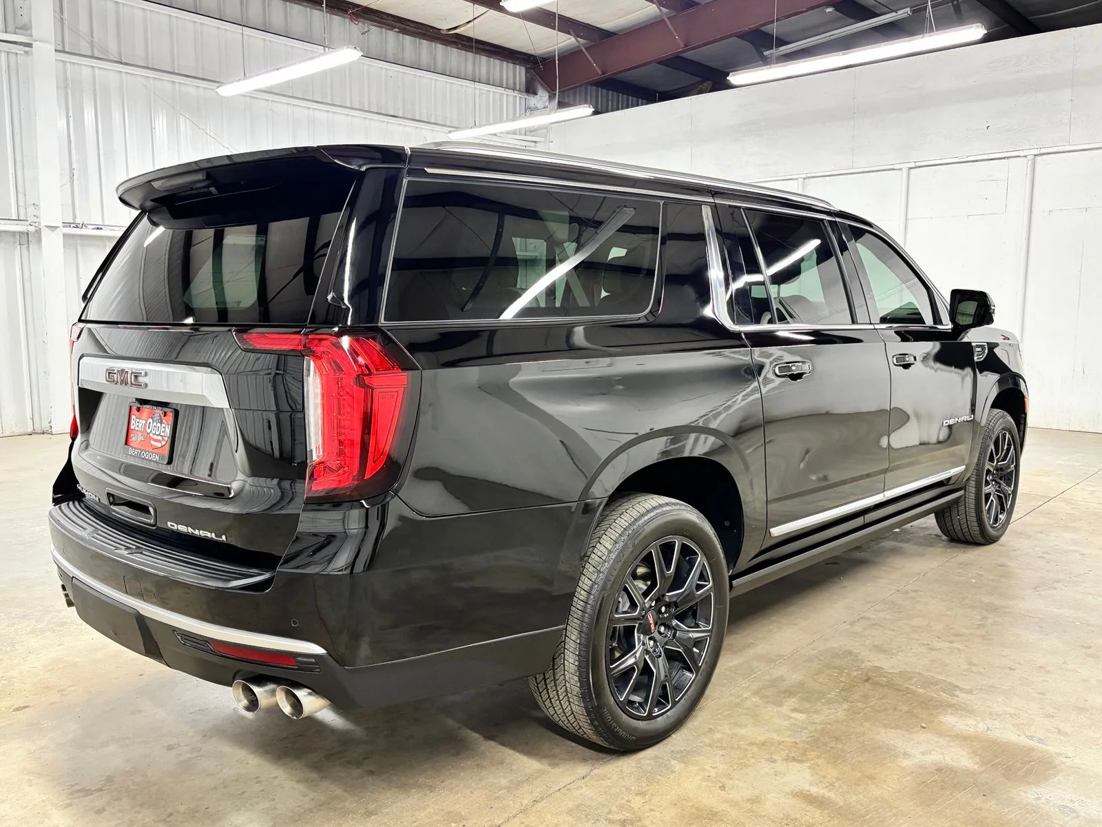 Used 2023 Black GMC Denali image 7