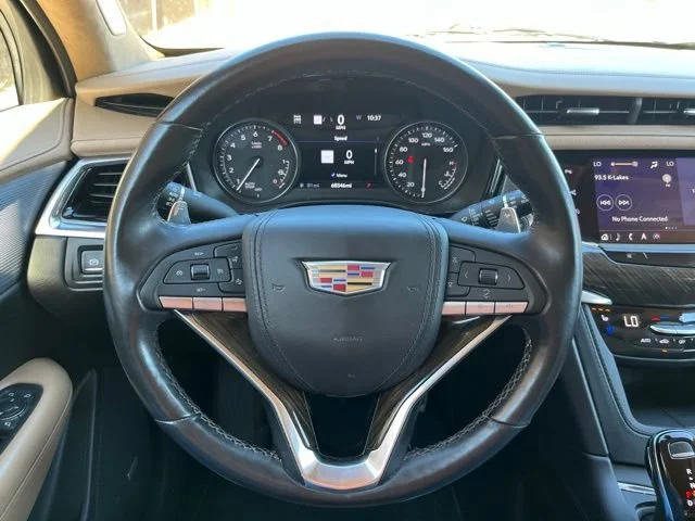 Used 2023 Crystal White Tricoat Cadillac Sport image 28
