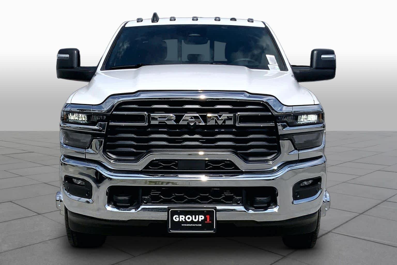 New 2026 Bright White Clear-Coat Exterior Paint RAM Tradesman image 3