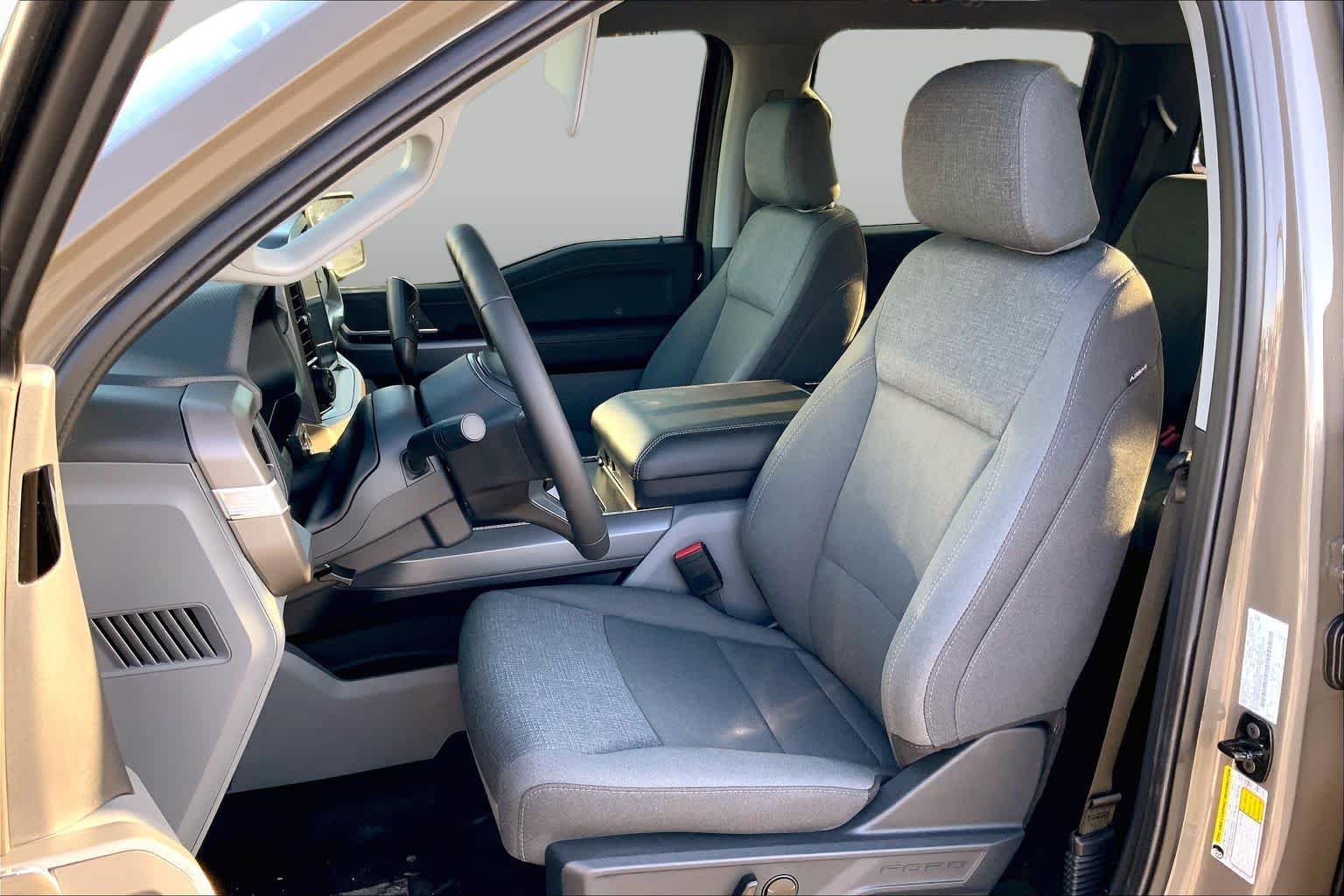 New 2026 Marsh Gray Ford XLT image 7