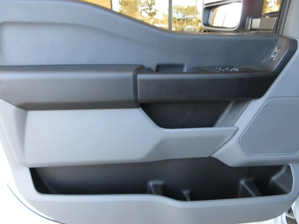 New 2026 Oxford White Ford XL image 11