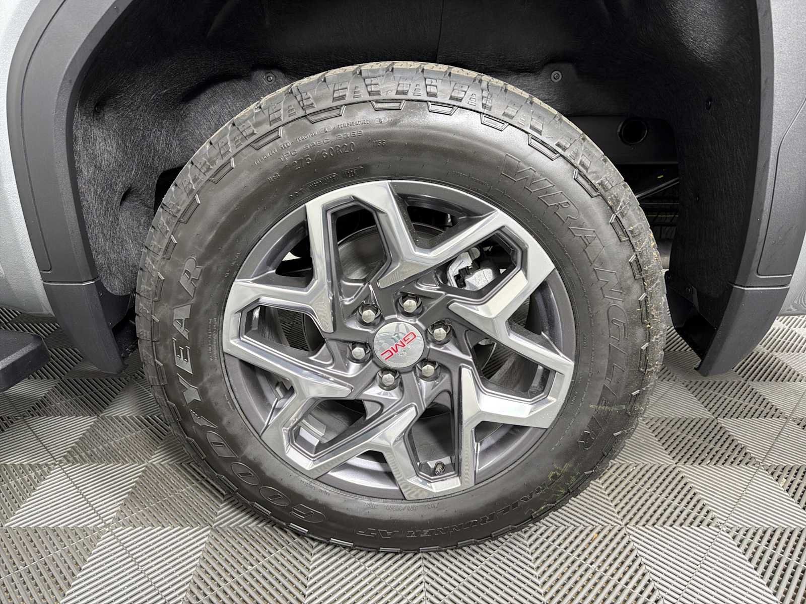 2026 GMC Sierra 1500 SLT - Photo 17
