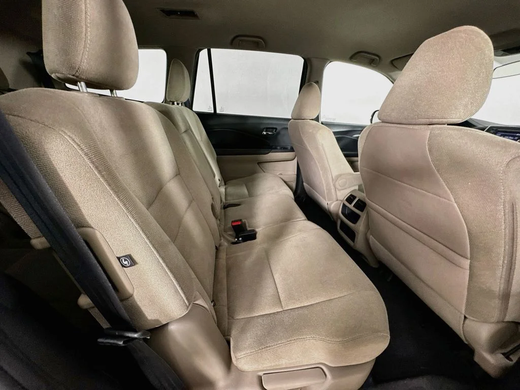 Certified Used 2019 Red Honda LX image 35
