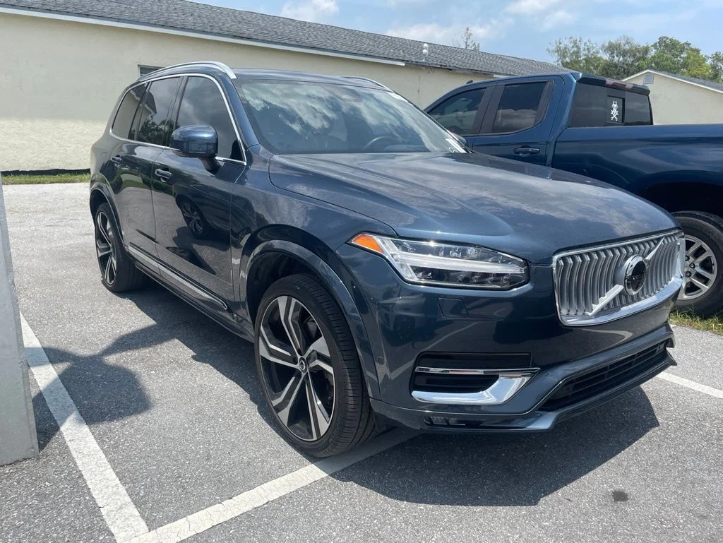 2024 Volvo XC90 B6 Ultimate 7-Seater Bright theme 4WD's photo