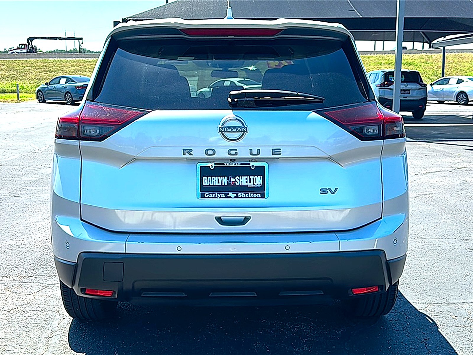 Used 2024 Brilliant Silver Metallic Nissan SV FWD image 7