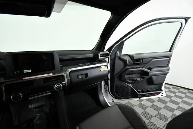 2026 Toyota Tacoma SR5 - Photo 20