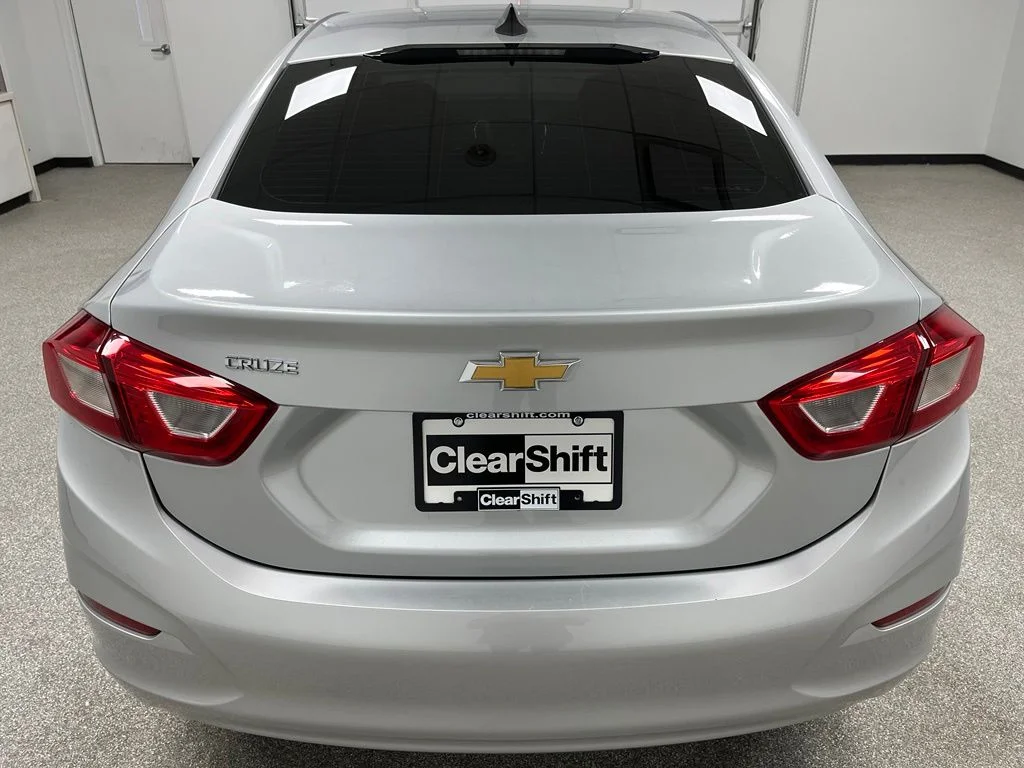 Used 2018 Silver Chevrolet LS image 9