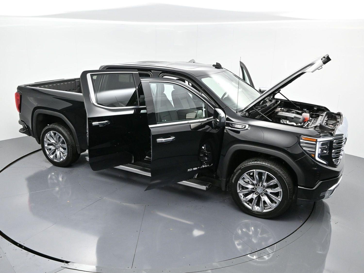 Used 2025 Onyx Black GMC Denali image 38
