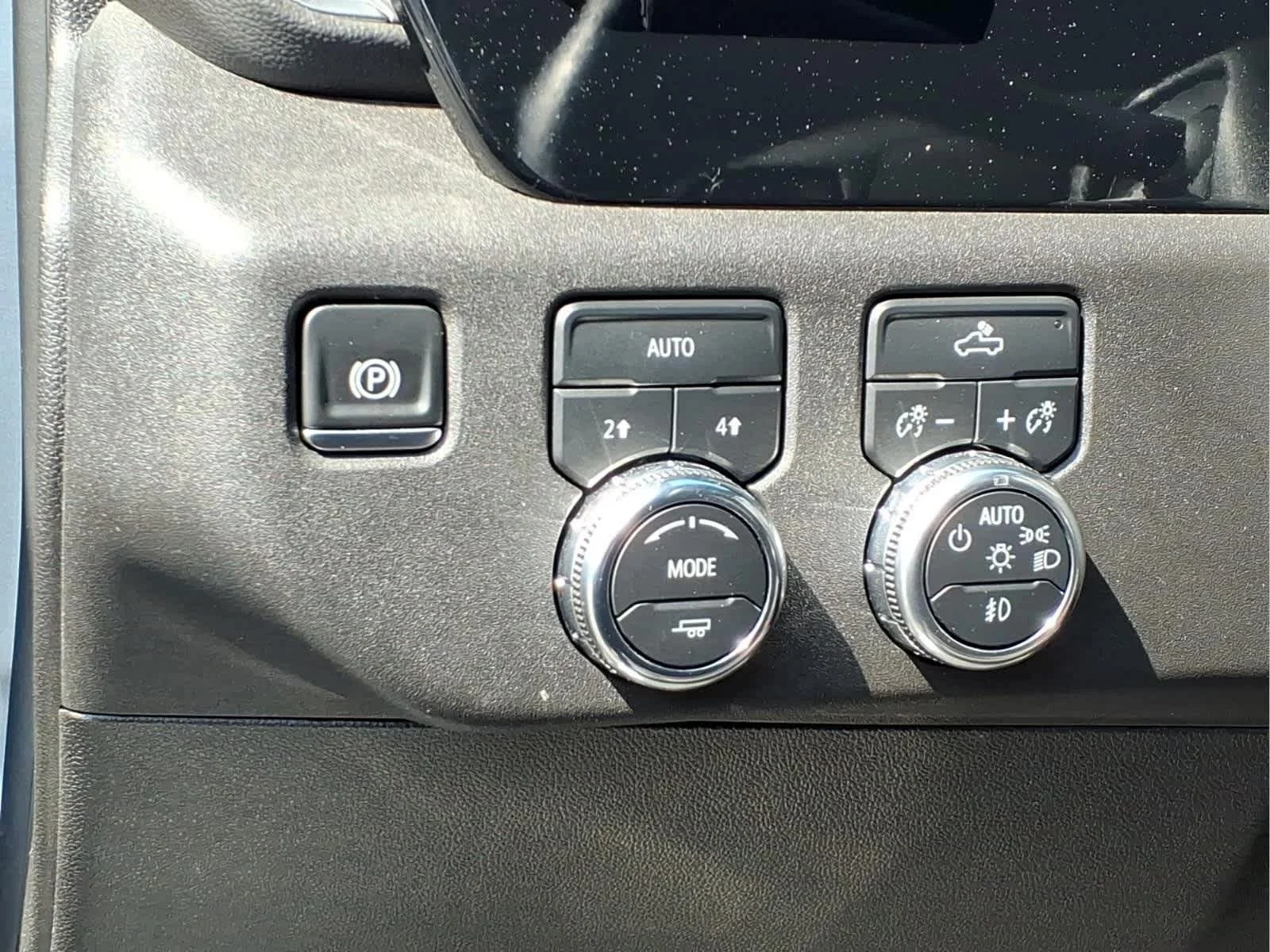 Used 2024 Sterling Metallic GMC Elevation image 13