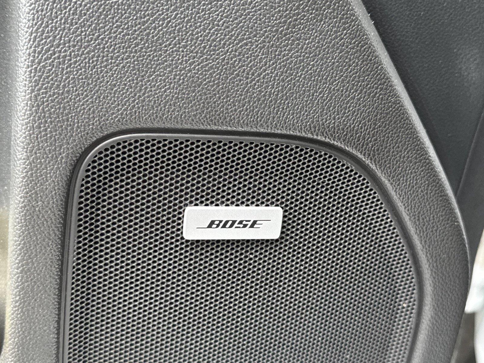 Used 2018 SUMMIT WHITE Chevrolet LT image 18
