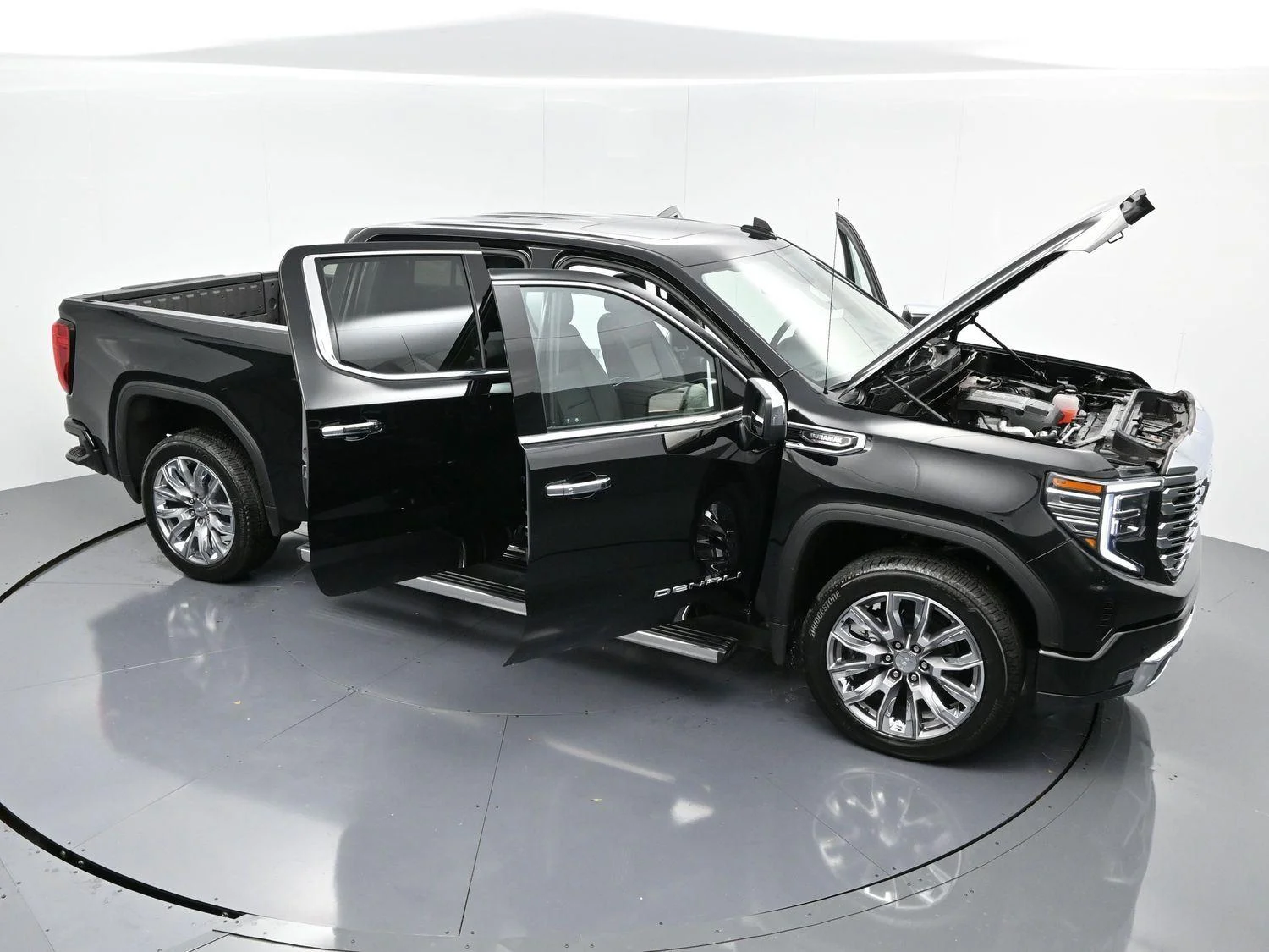 Used 2025 Onyx Black GMC Denali image 38