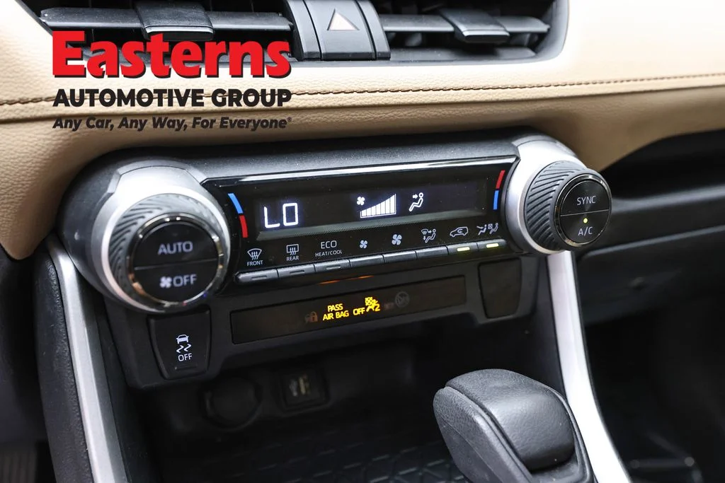 Used 2023 White Toyota LE image 19