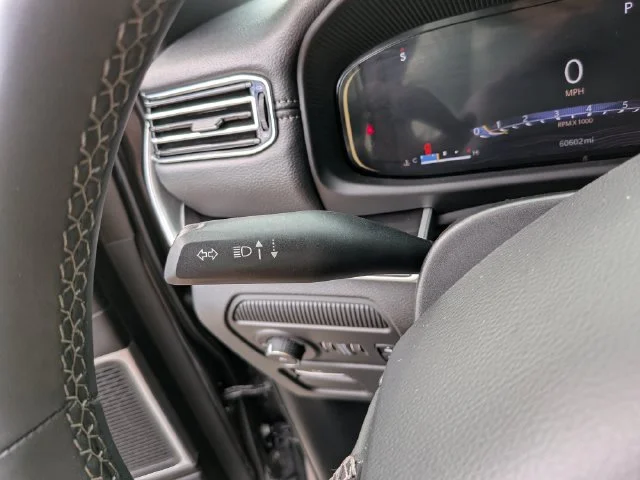 Used 2023 Gray Jeep Base image 32