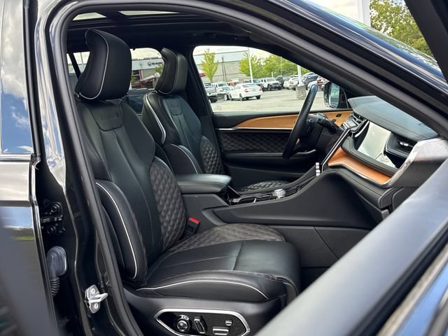 Used 2023 Rocky Mountain Pearlcoat Jeep Summit Reserve image 24