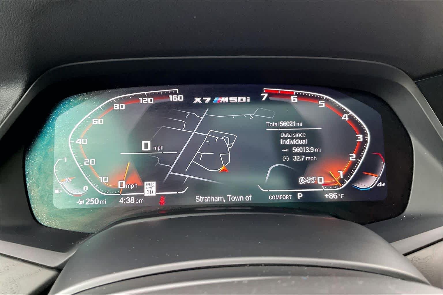 Used 2022 Black Sapphire Metallic BMW M50i image 25