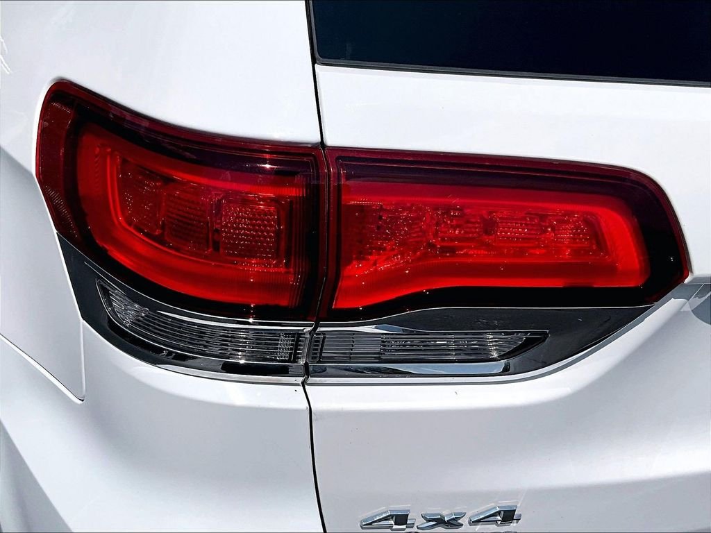 Used 2020 White Jeep Limited image 34