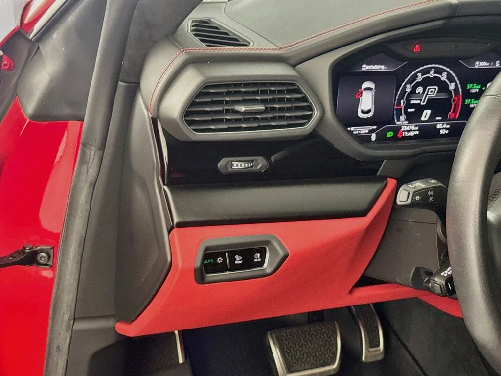 2023 Lamborghini Urus S - Photo 10