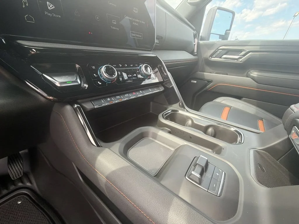 2025 GMC Sierra 2500HD AT4 - Photo 25
