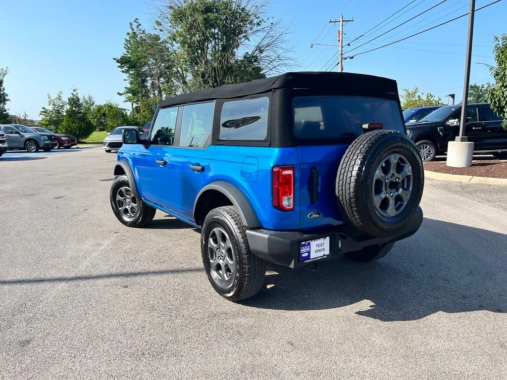 Used 2023 Blue Ford Base image 4