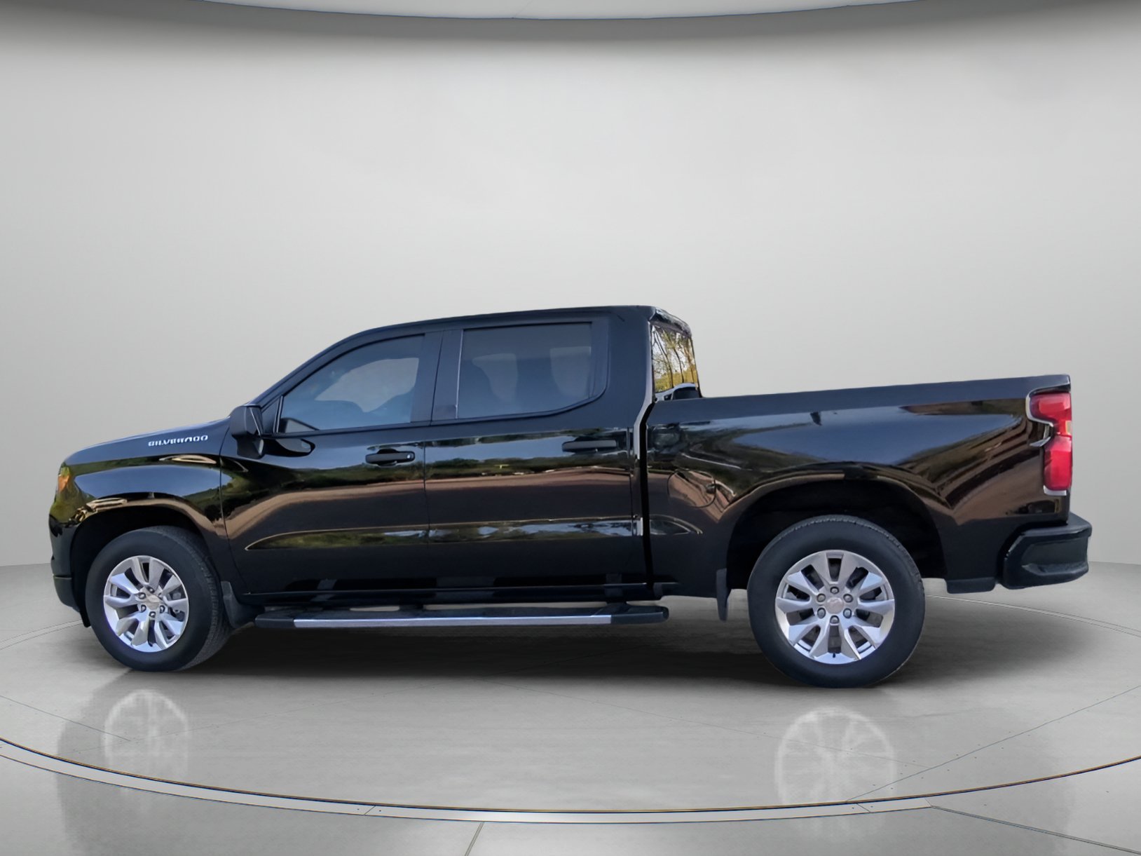 Used 2024 Black Chevrolet Custom Crew Cab Pickup image 18