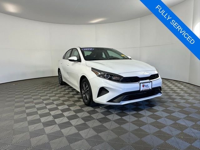 2024 Kia Forte LXS AT's photo