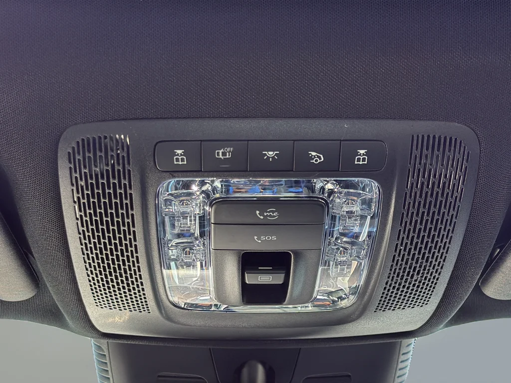 Used 2024  Mercedes-Benz GLB 250 image 39