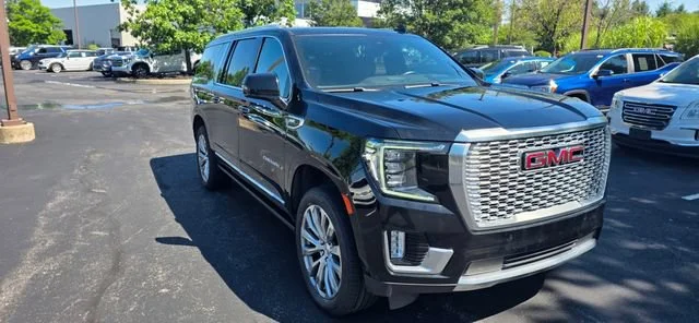 Used 2023 Onyx Black GMC Denali image 3