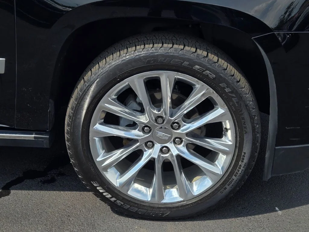 Certified Used 2018 Black Cadillac Premium image 5