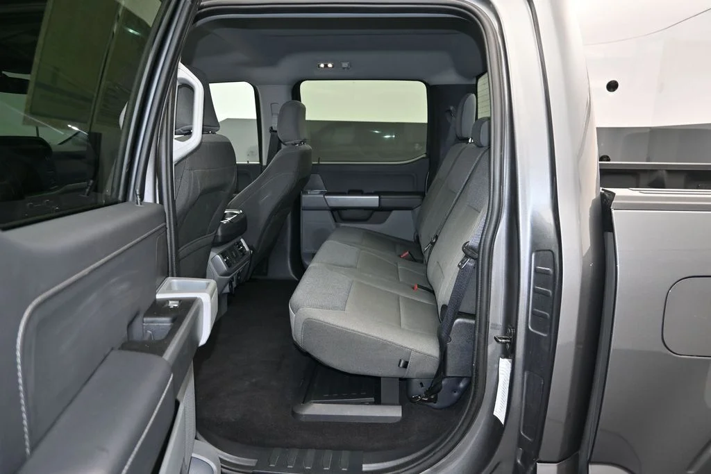 Used 2025 Gray Ford XLT image 13