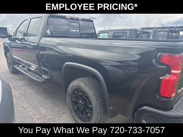 Used 2024 Black Chevrolet High Country image 7