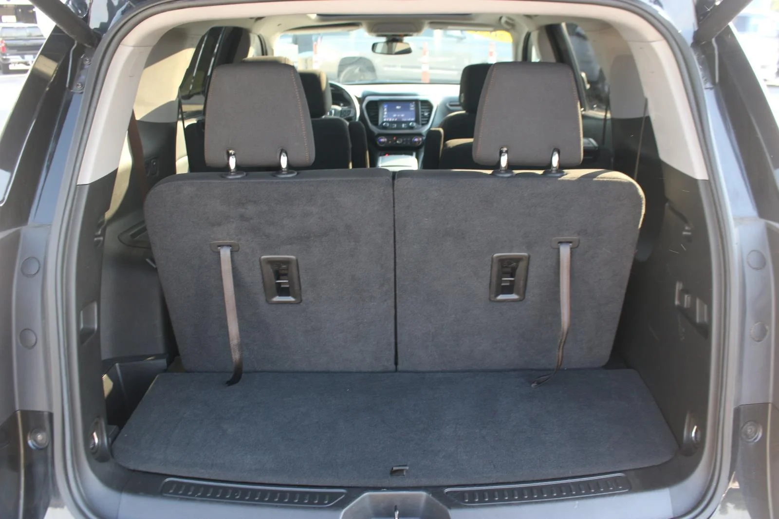 Used 2023 Ebony Twilight Metallic GMC AT4 image 12