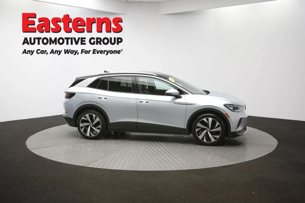 Used 2021 Silver Volkswagen Pro S image 44