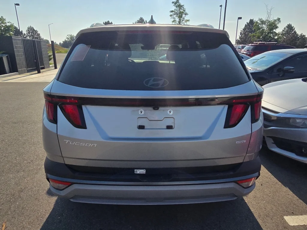 Used 2025 Shimmering Silver Hyundai SEL image 14