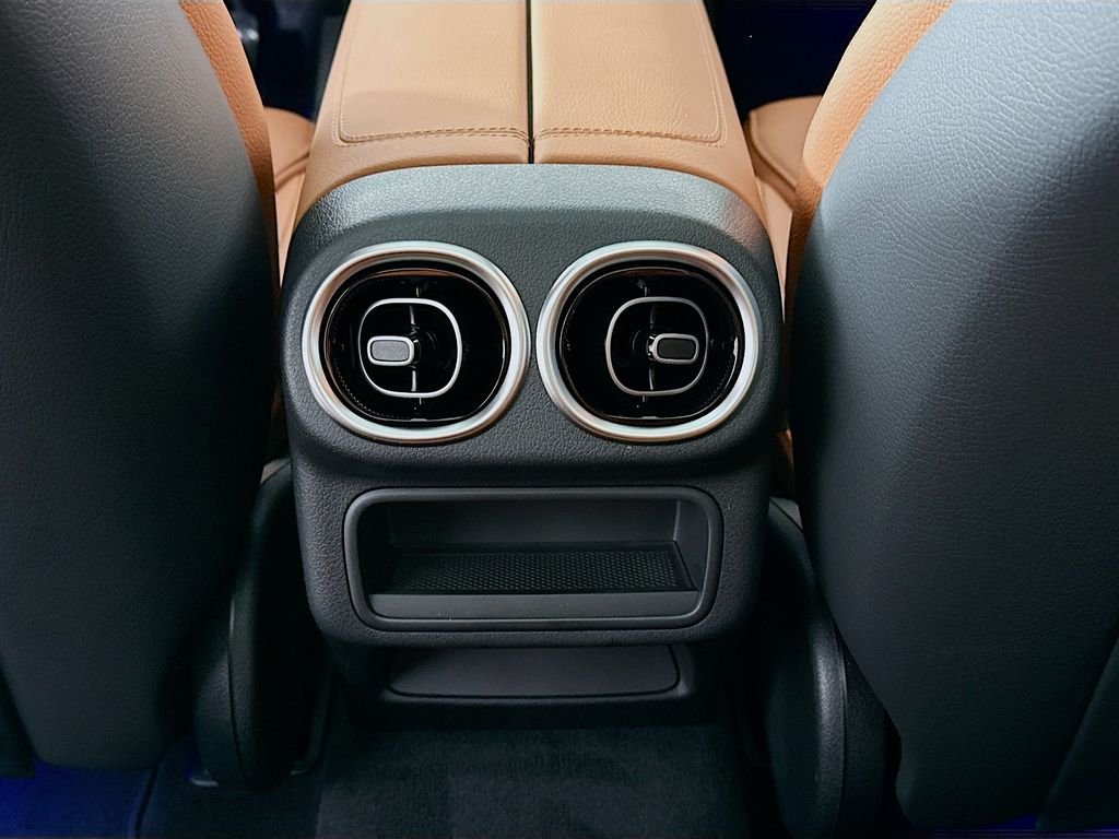 New 2026 Polar White Mercedes-Benz GLC 300 image 25