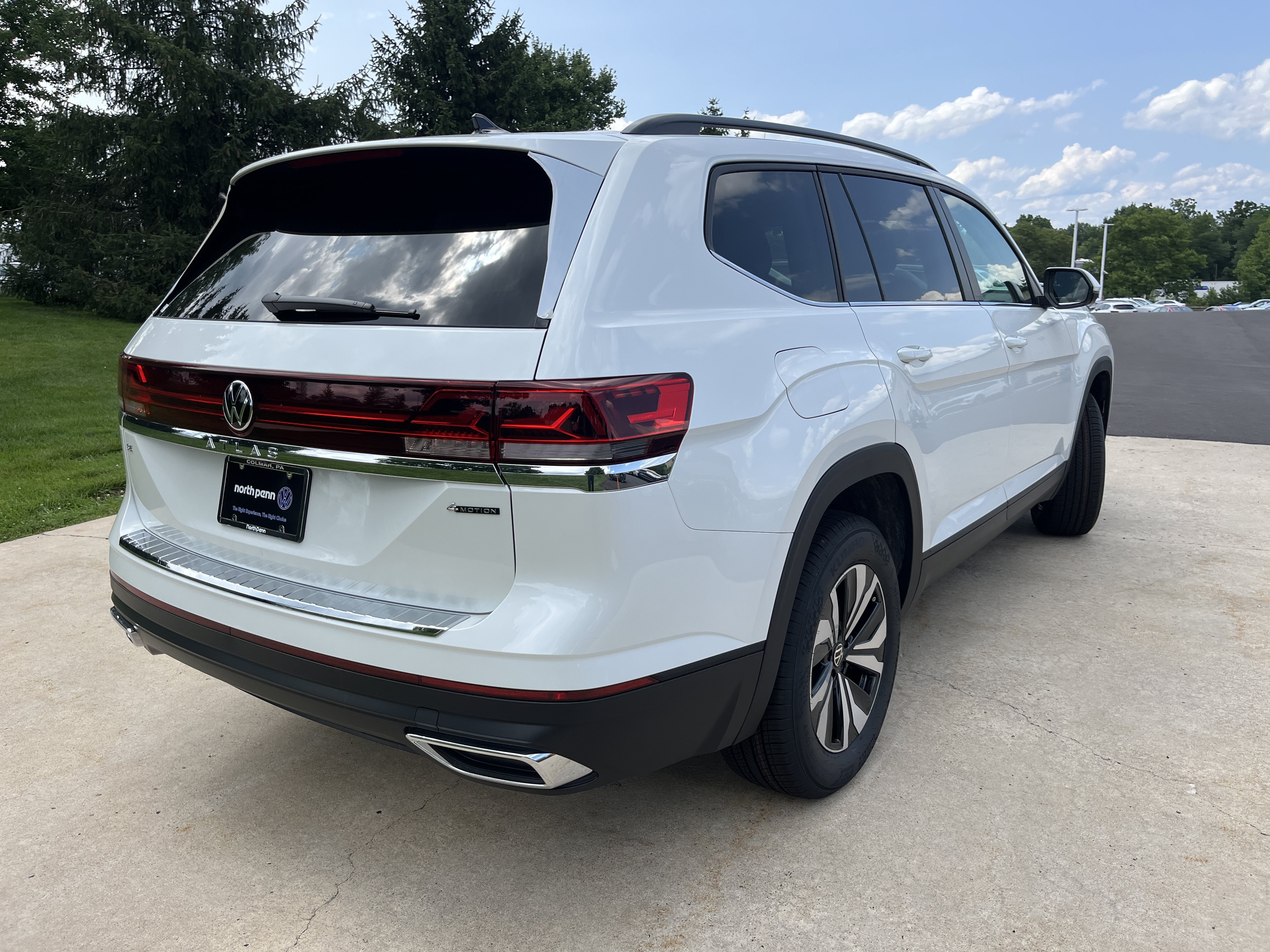 New 2026 Opal White Pearl Volkswagen 2.0T SE image 12