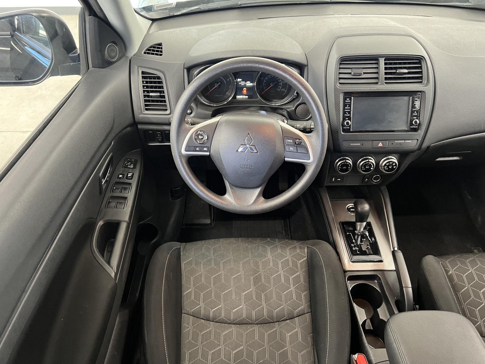 2025 Mitsubishi Outlander Sport ES - Photo 30
