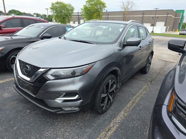 2020 Nissan Rogue Sport SL FWD's photo