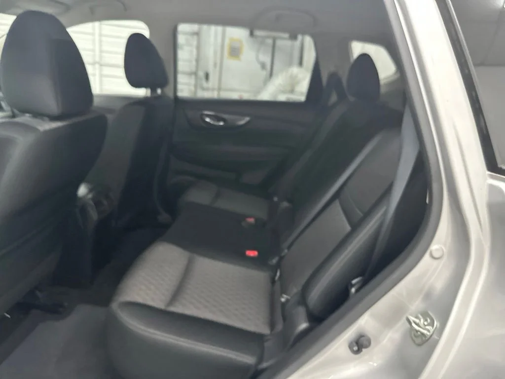 Used 2018 Silver Nissan SV image 22