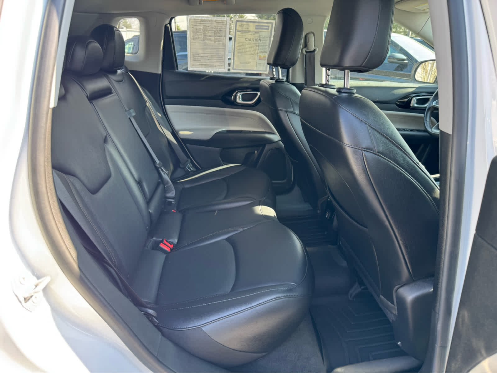 Used 2022 Bright White Clearcoat Jeep Limited image 12