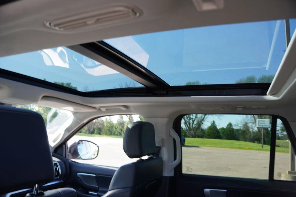 Used 2025 Silver Ford Platinum image 20