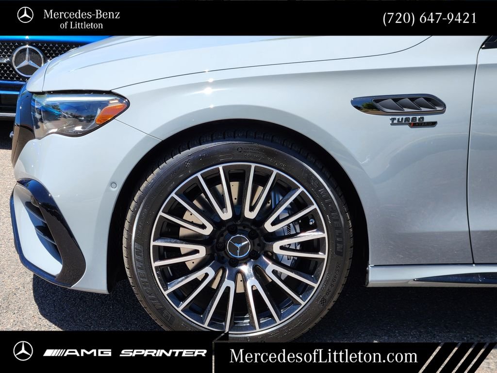New 2026 MANUFAKTUR Alpine Grey Mercedes-Benz E 53 AMG® image 9
