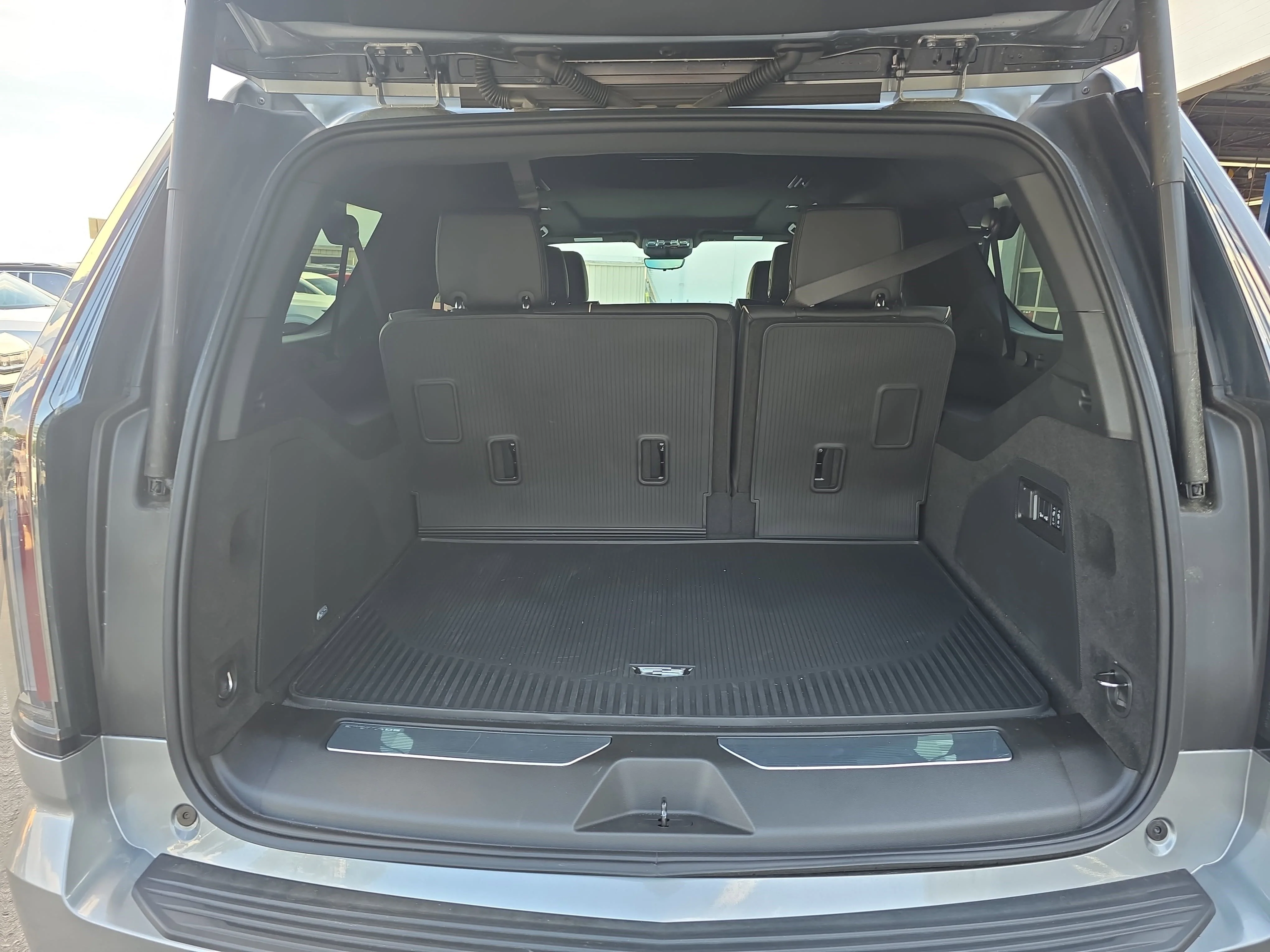 2025 Cadillac Escalade ESV Premium Luxury - Photo 16