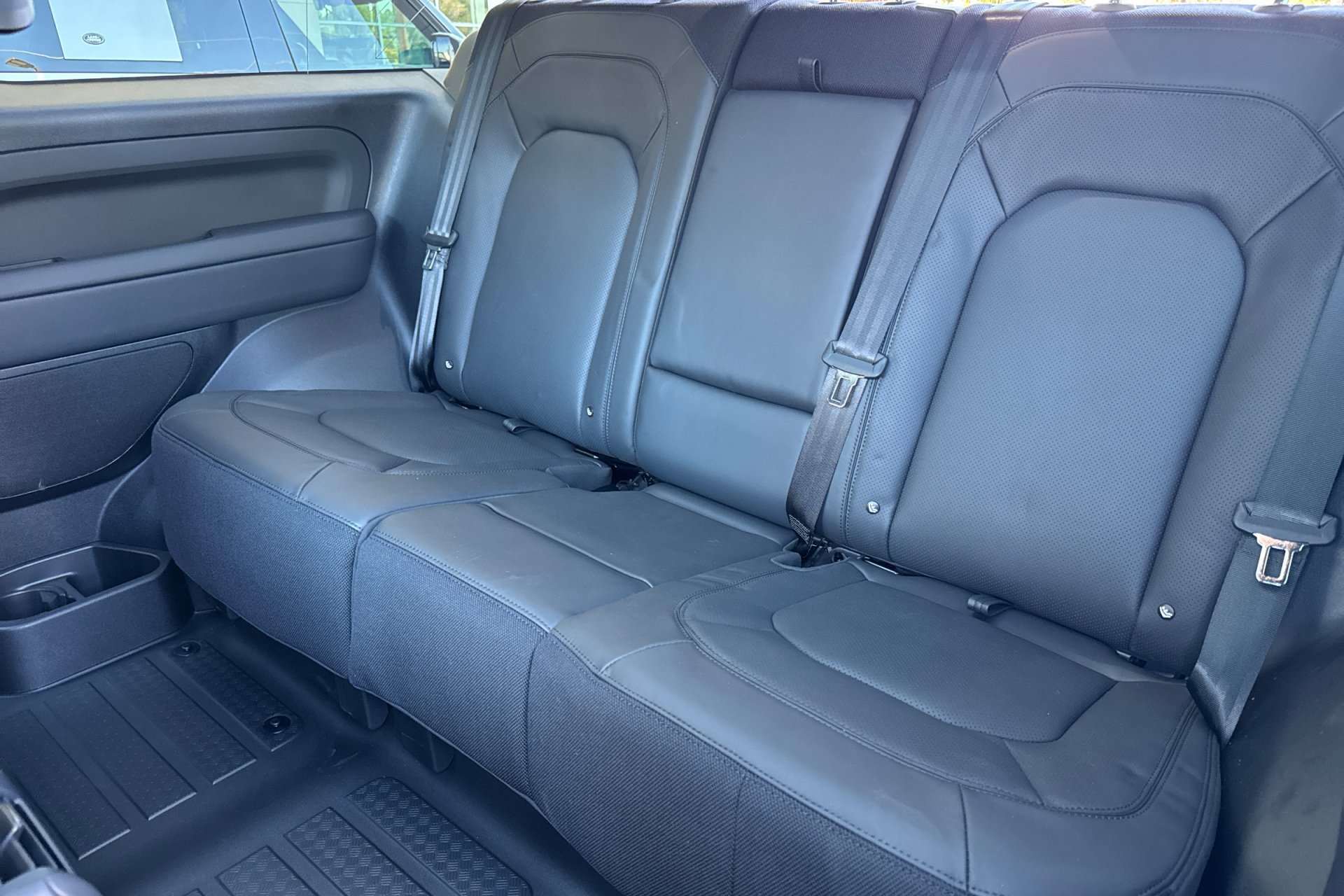 New 2026 Carpathian Grey Land Rover V8 image 4
