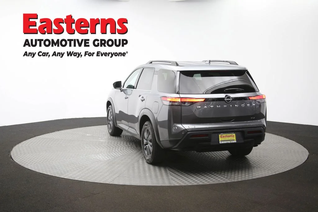 Used 2022 Gray Nissan SV image 66