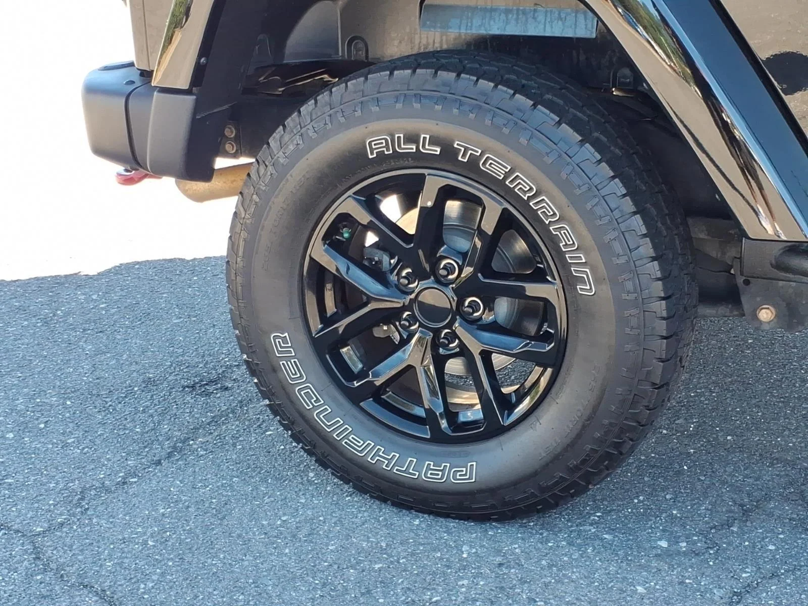 Used 2018 Black Clearcoat Jeep Rubicon Recon image 13
