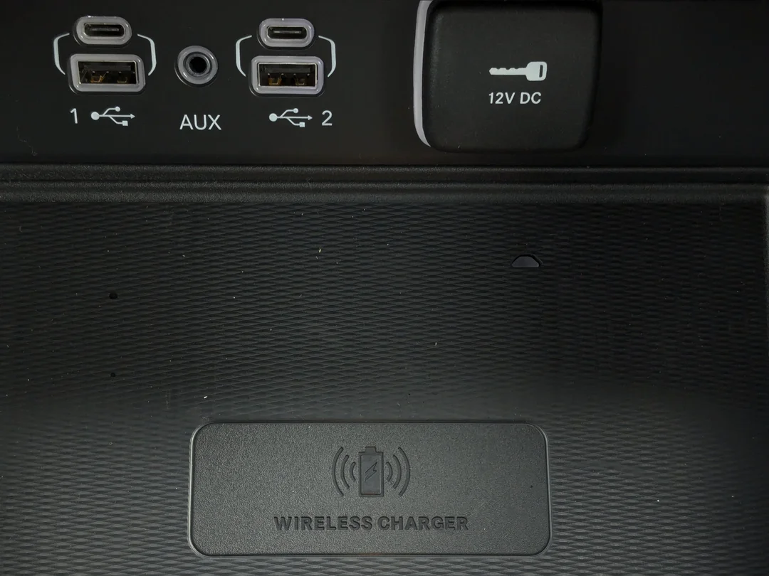 New 2025 Black Jeep Laredo - - 4x4 - Power Sunroof - Power Liftgate - Wireless Charging - Remote Start & More! image 23