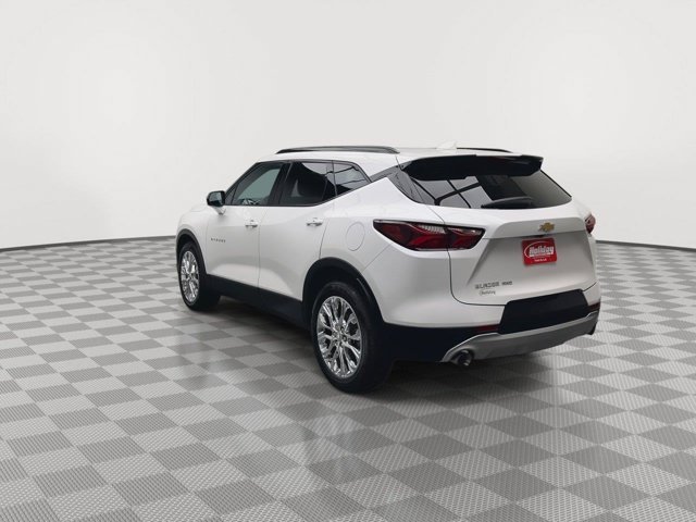 Used 2021 Iridescent Pearl Tricoat Chevrolet LT image 38