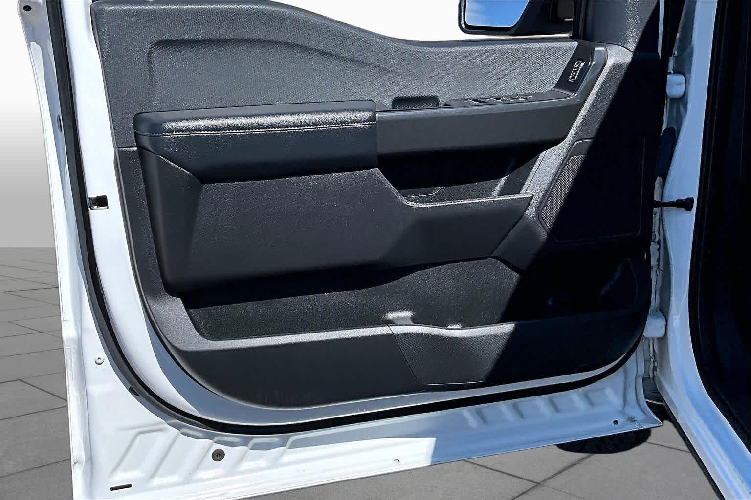 Used 2022 Oxford White Ford XL image 21