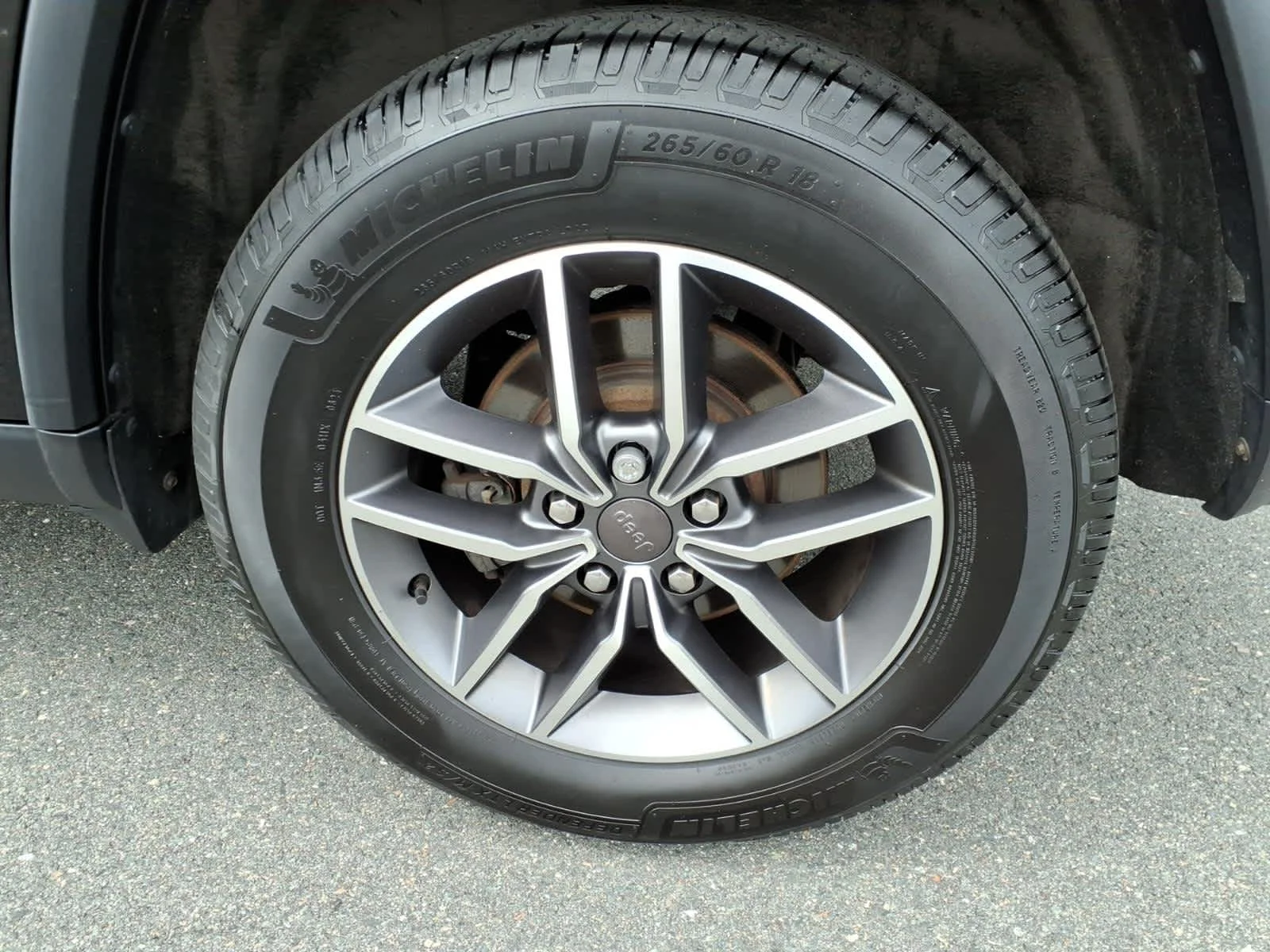 Certified Used 2020 Diamond Black Crystal Pearlcoat Jeep Limited image 13