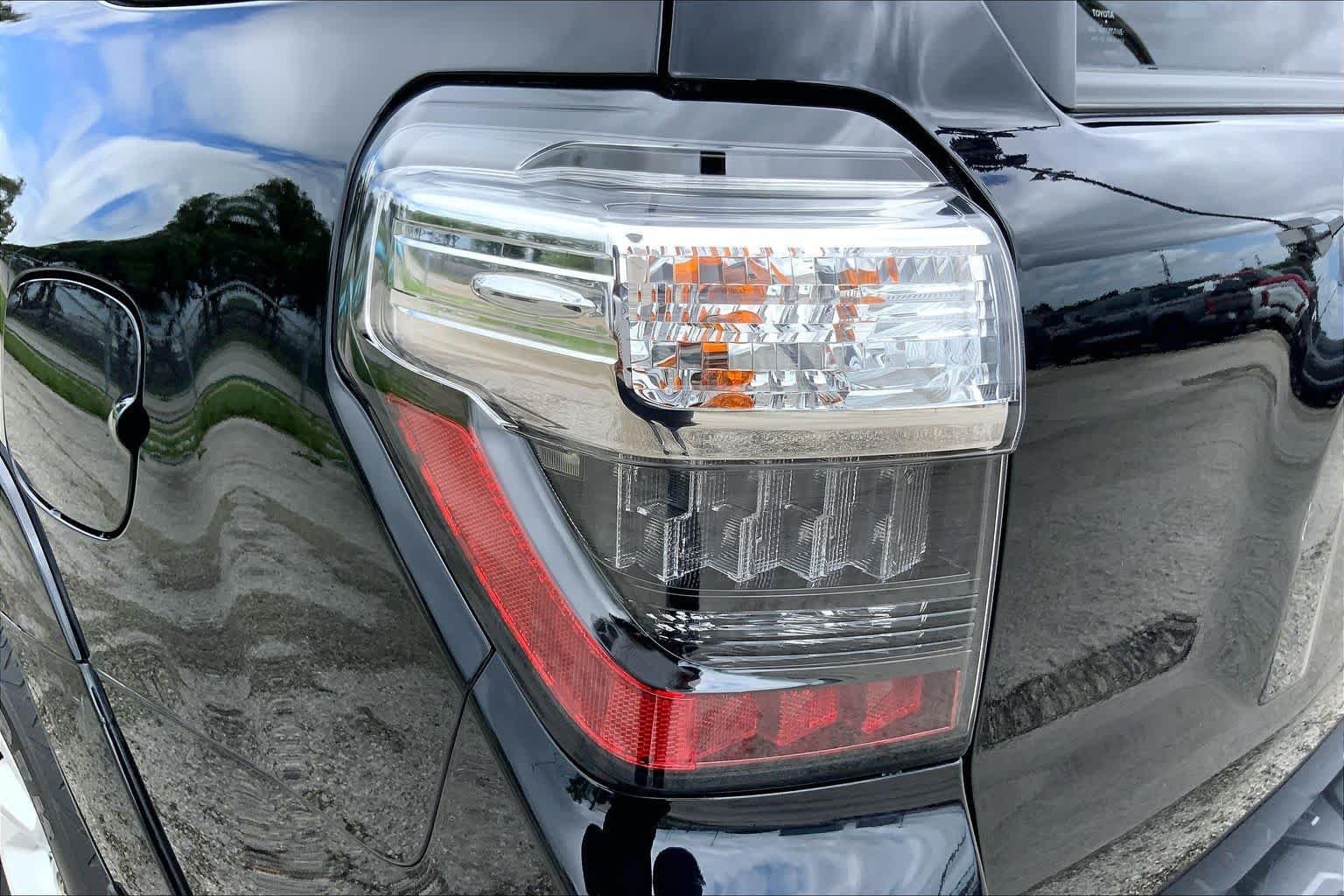 Used 2023 Midnight Black Metallic Toyota SR5 image 28